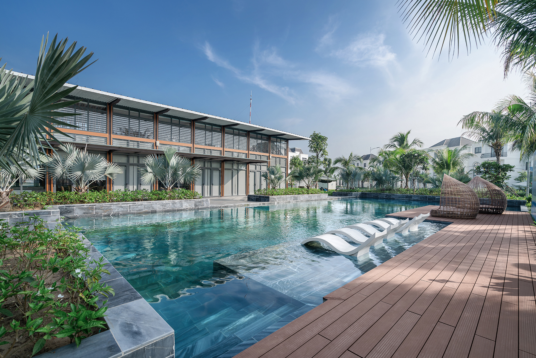 WEST LAKES GOLF & VILLAS