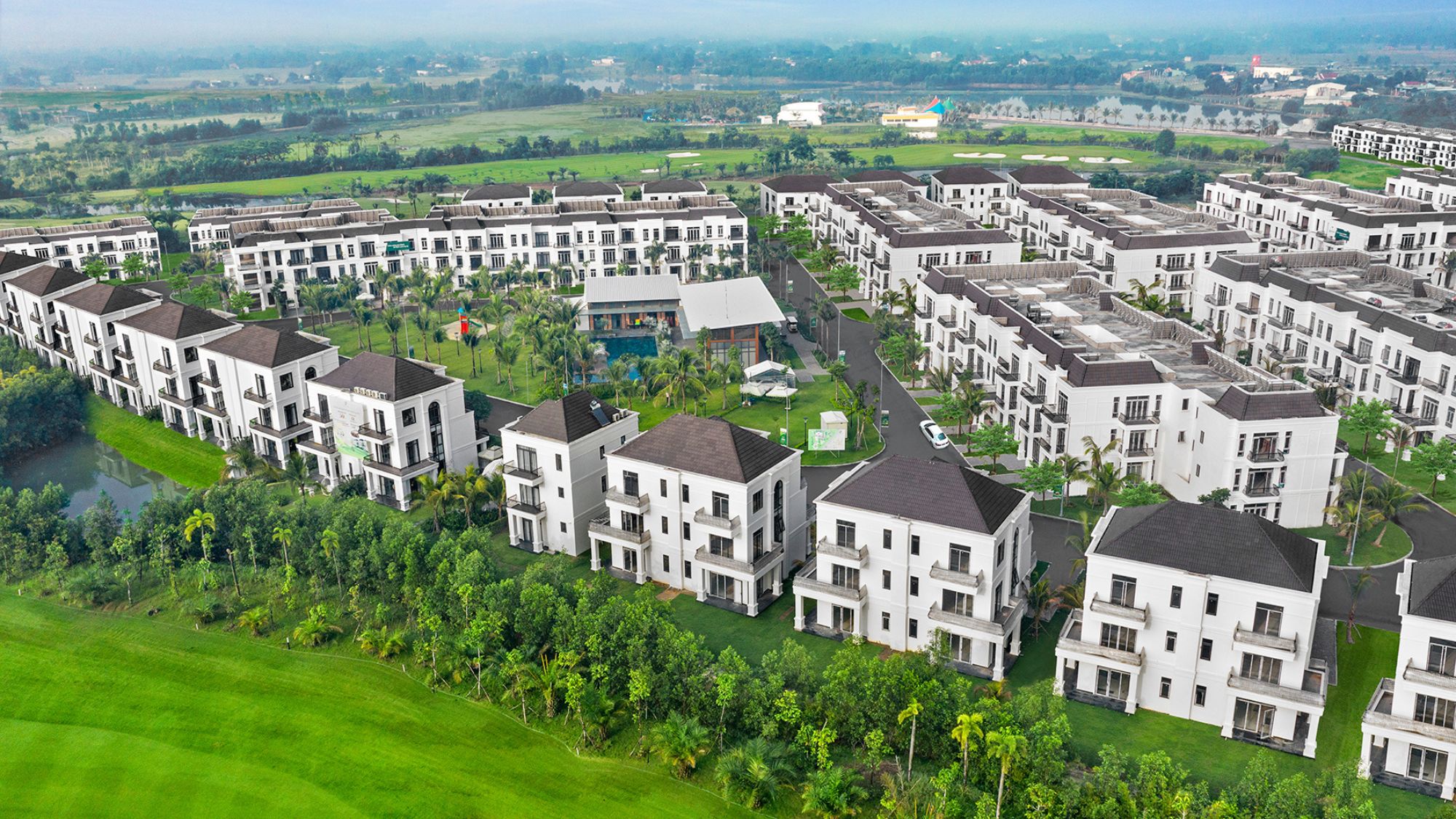 WEST LAKES GOLF & VILLAS